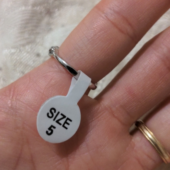 Pearlescent gemstone ring - Picture 3 of 3